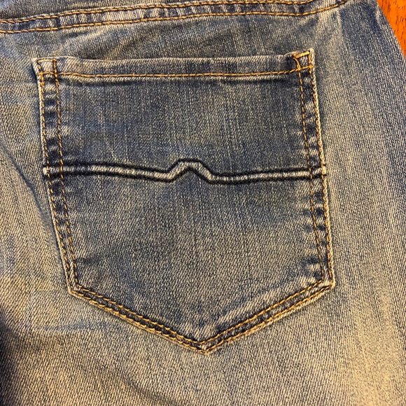 Arizona Jeans - Picture 3 of 6